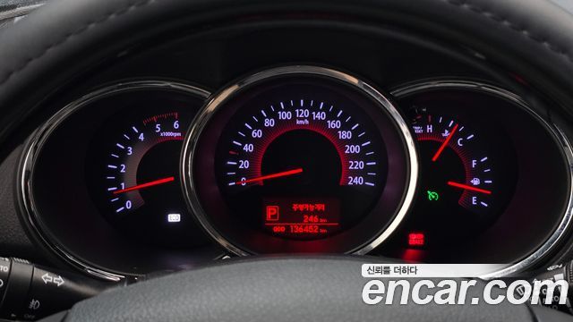 Kia Sorento 2012 — photo 11