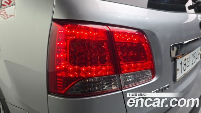Kia Sorento 2012 — photo 9