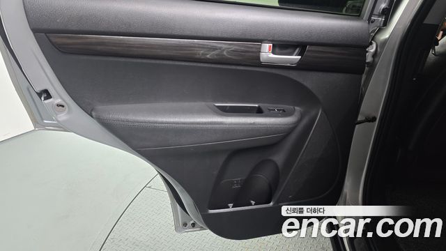 Kia Sorento 2012 — photo 15