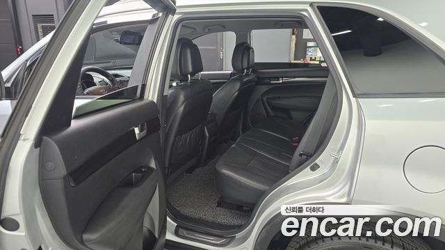 Kia Sorento 2012 — photo 16