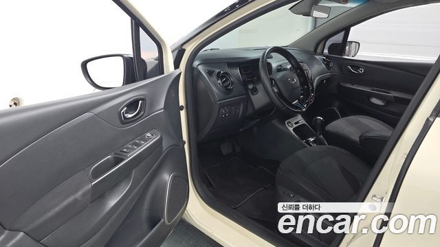 Renault Korea QM3 2015 — photo 13