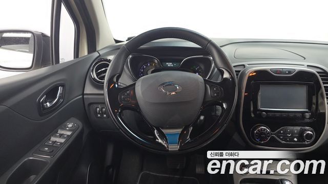 Renault Korea QM3 2015 — photo 18