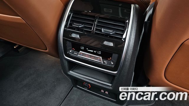 BMW X7 2025 — photo 24