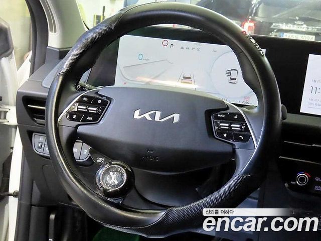 Kia EV6 2024 — photo 8