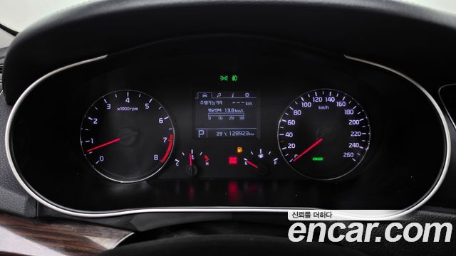Kia K7 2015 — photo 8