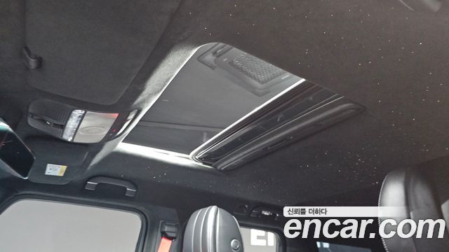 Mercedes-Benz G-Class 2023 — photo 31