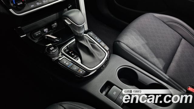 Kia Seltos 2023 — photo 12