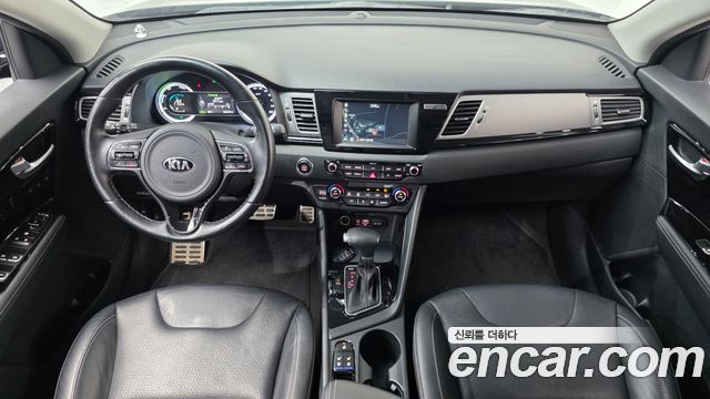Kia Niro 2018 — photo 10