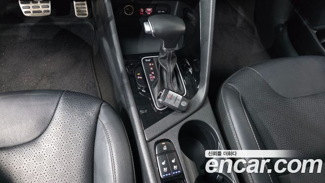 Kia Niro 2018 — photo 12