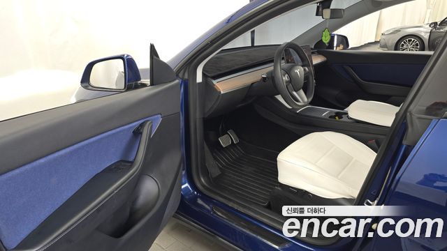 Tesla Model Y 2021 — photo 10