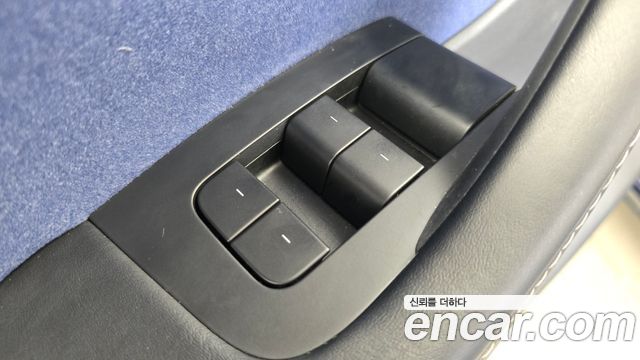 Tesla Model Y 2021 — photo 14