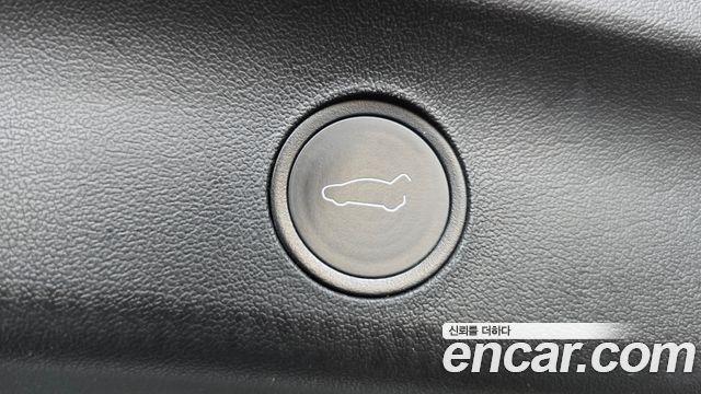 Tesla Model Y 2021 — photo 18