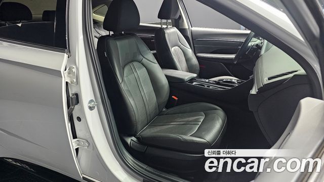 Hyundai Sonata 2022 — photo 12