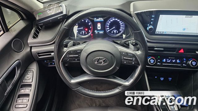 Hyundai Sonata 2022 — photo 13