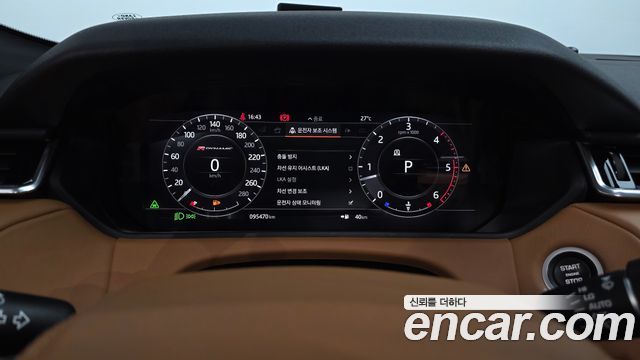 Land Rover Range Rover Velar 2018 — photo 11