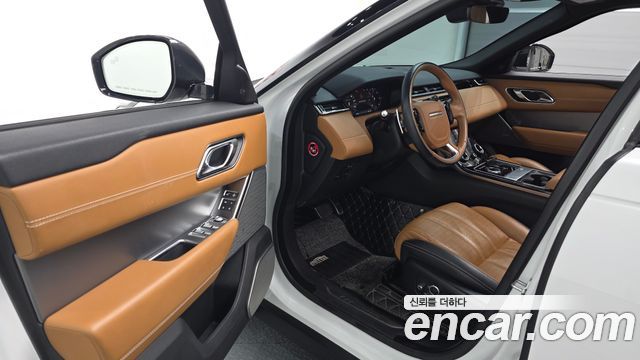 Land Rover Range Rover Velar 2018 — photo 13