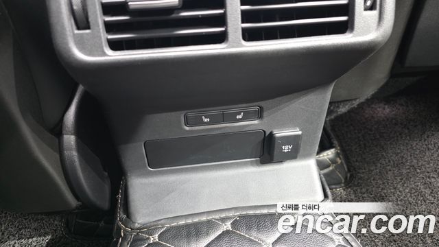 Land Rover Range Rover Velar 2018 — photo 25