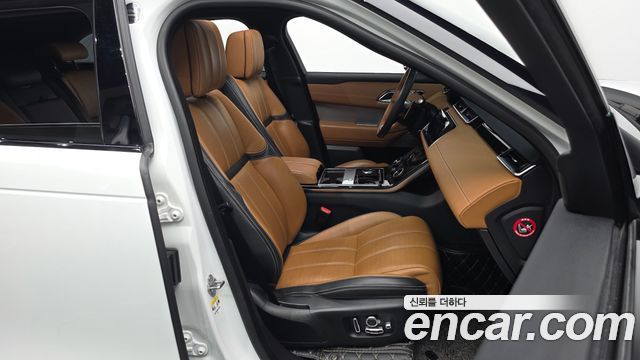 Land Rover Range Rover Velar 2018 — photo 16