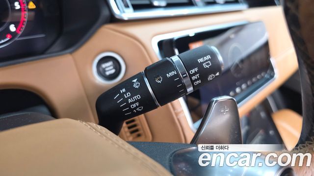 Land Rover Range Rover Velar 2018 — photo 29