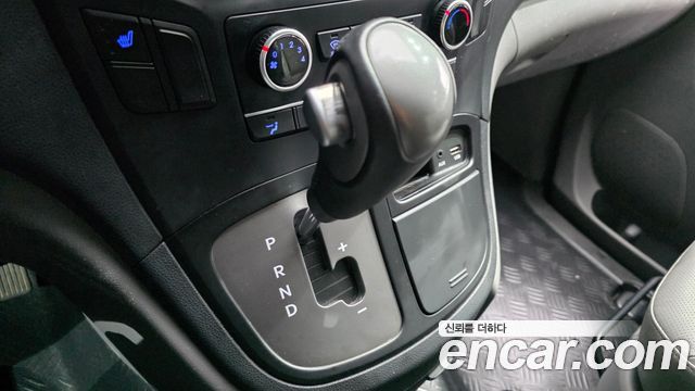 Hyundai Starex 2021 — photo 12