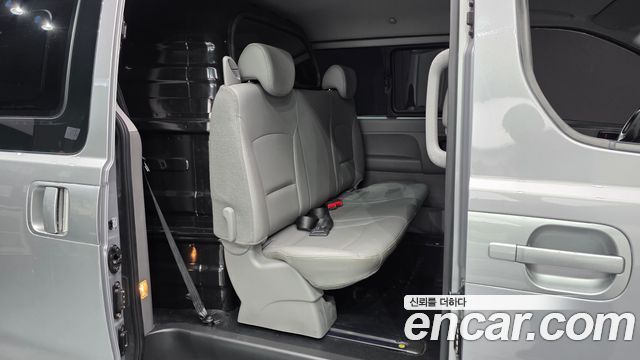 Hyundai Starex 2021 — photo 17