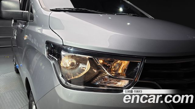 Hyundai Starex 2021 — photo 8