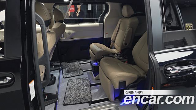 Toyota Sienna 2024 — photo 16
