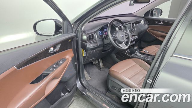 Kia Sorento 2017 — photo 12