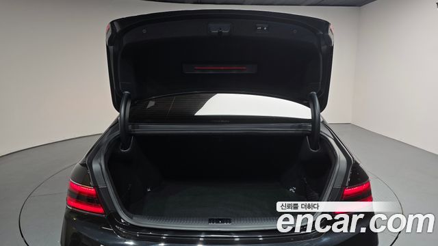 Genesis G90 2019 — photo 26
