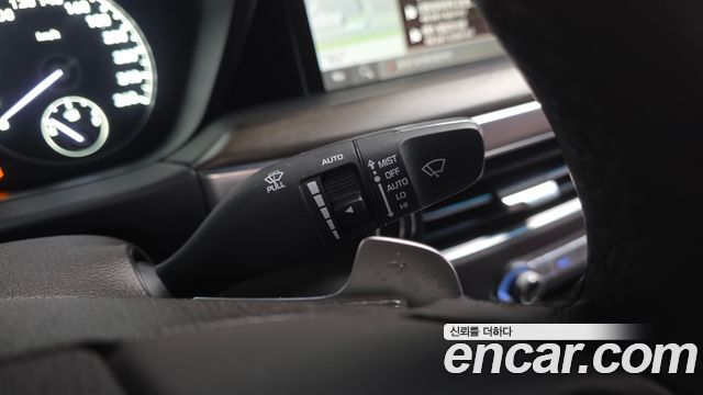 Genesis G90 2019 — photo 30