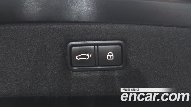 Genesis G90 2019 — photo 31