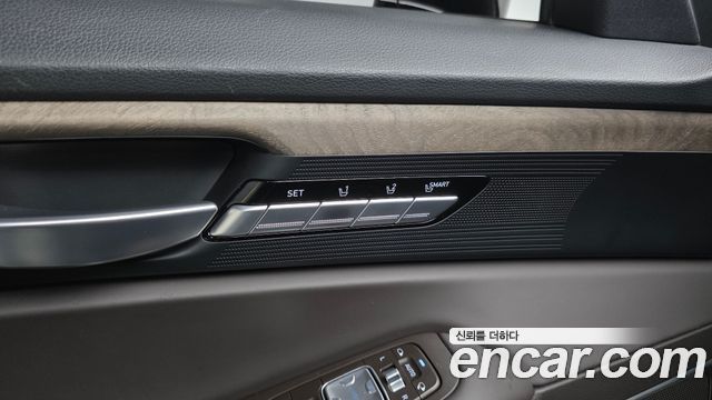 Genesis G90 2019 — photo 34