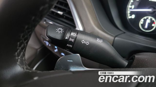 Genesis G90 2019 — photo 35