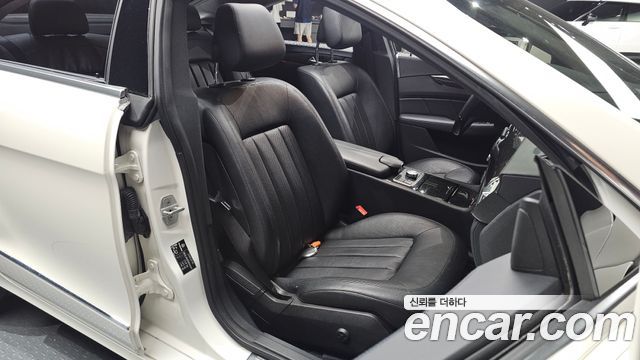 Mercedes-Benz CLS-Class 2013 — photo 10