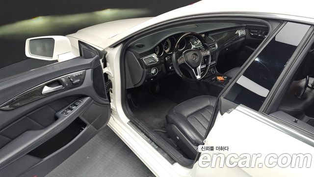 Mercedes-Benz CLS-Class 2013 — photo 11