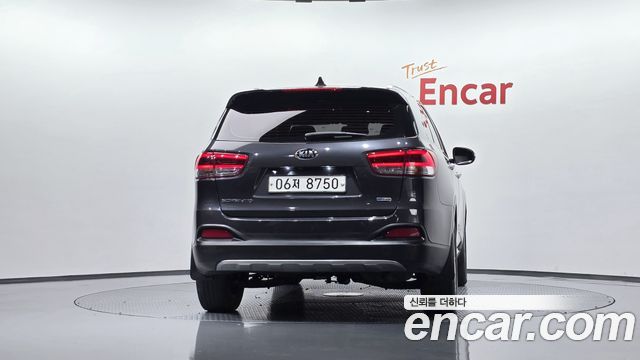 Kia Sorento 2017 — photo 4