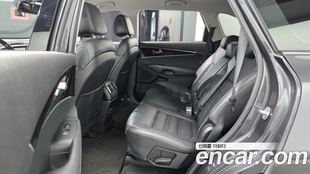 Kia Sorento 2017 — photo 18