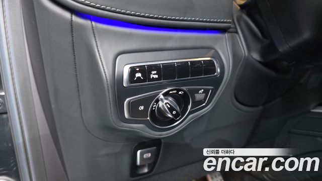 Mercedes-Benz G-Class 2022 — photo 23
