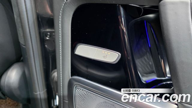Mercedes-Benz G-Class 2022 — photo 25