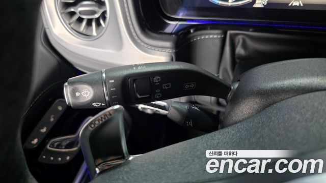 Mercedes-Benz G-Class 2022 — photo 32