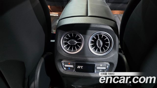 Mercedes-Benz G-Class 2022 — photo 35