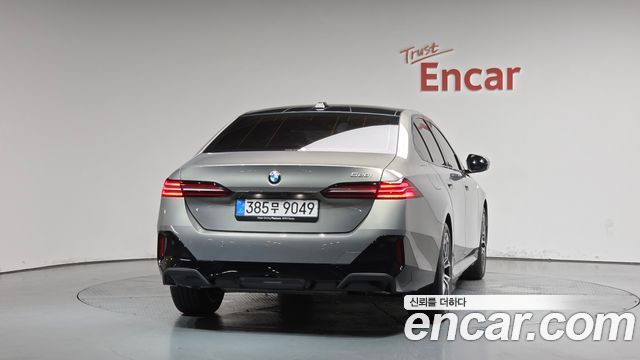 BMW 5-Series 2025 — photo 4