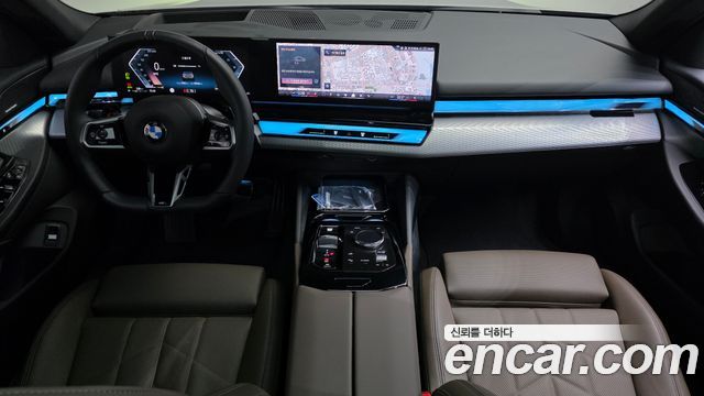 BMW 5-Series 2025 — photo 10