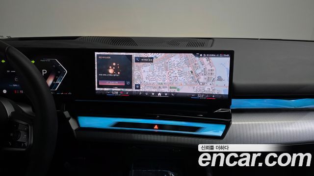 BMW 5-Series 2025 — photo 20