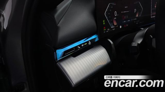 BMW 5-Series 2025 — photo 33