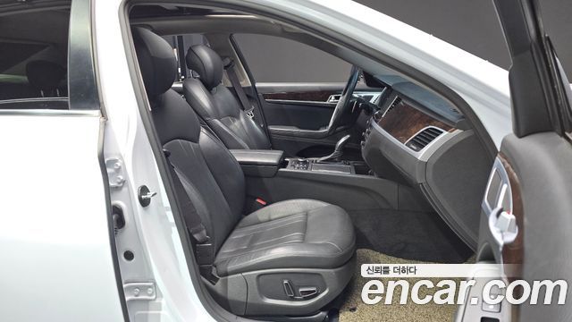 Hyundai Genesis 2015 — photo 11