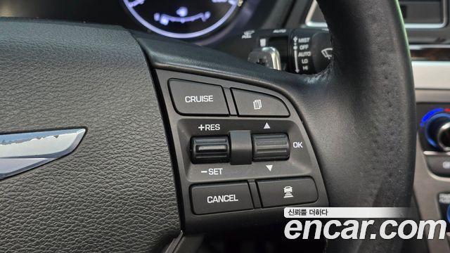 Hyundai Genesis 2015 — photo 16