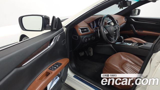 Maserati Ghibli 2014 — photo 10