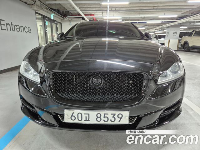 Jaguar XJ 2010 — photo 3