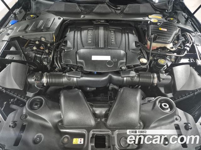 Jaguar XJ 2010 — photo 6
